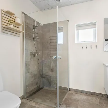 3 Bedroom Gorgeous In Prázdninový dům