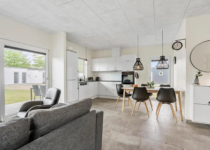 Hébergement de vacances 3 Bedroom Gorgeous In *