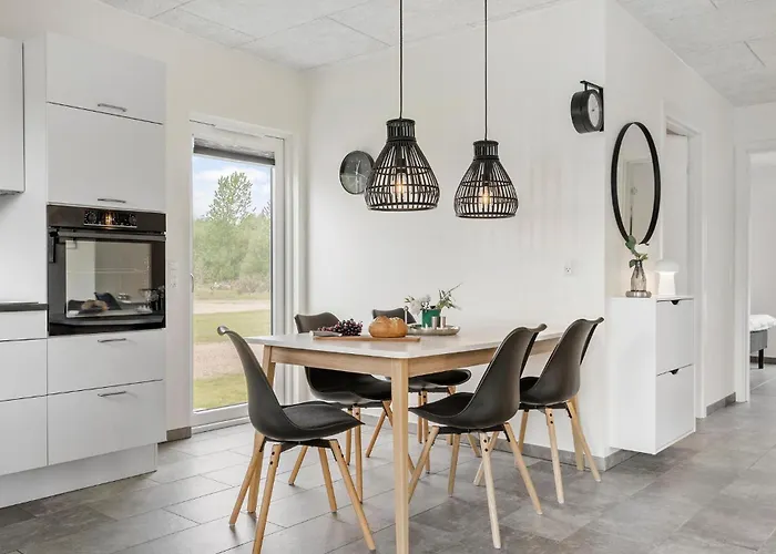 3 Bedroom Gorgeous In Hébergement de vacances Ringkøbing